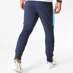 Sortie 😀 Pantalon Jogging OM 757736 Bleu Marine Doré de Puma 😍 -Puma Soldes 2022 puma 229394 757736 03 20200914T160046 04
