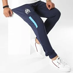 Budget 😉 Pantalon Jogging OM Prematch 764865 Bleu Marine de Puma 🎉 -Puma Soldes 2022 puma 273369 764865 02 20210716T161528 04