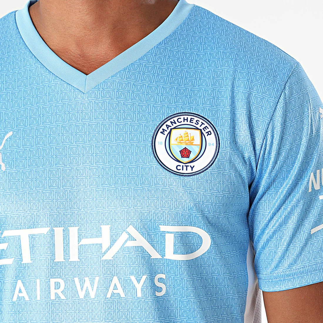 Meilleure vente ✨ Maillot de Foot Col V Manchester City 759202 Bleu Clair de Puma ✔️ 4 Meilleure vente ✨ Maillot de Foot Col V Manchester City 759202 Bleu Clair de Puma ✔️ – Image 2