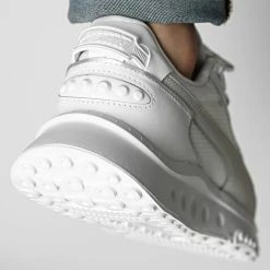 Nouveau 🌟 Baskets Wild Rider Grip LS 384406 Puma White Gray Violet ✔️ 9 Nouveau 🌟 Baskets Wild Rider Grip LS 384406 Puma White Gray Violet ✔️ -Puma Soldes 2022 puma 299268 384406 02 20220120T155847 04