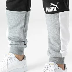 Grosses soldes 🤩 Pantalon Jogging Essential Block 848007 Noir Blanc Gris Chiné de Puma ⌛ -Puma Soldes 2022 puma 303444 848007 01 20220221T153115 02