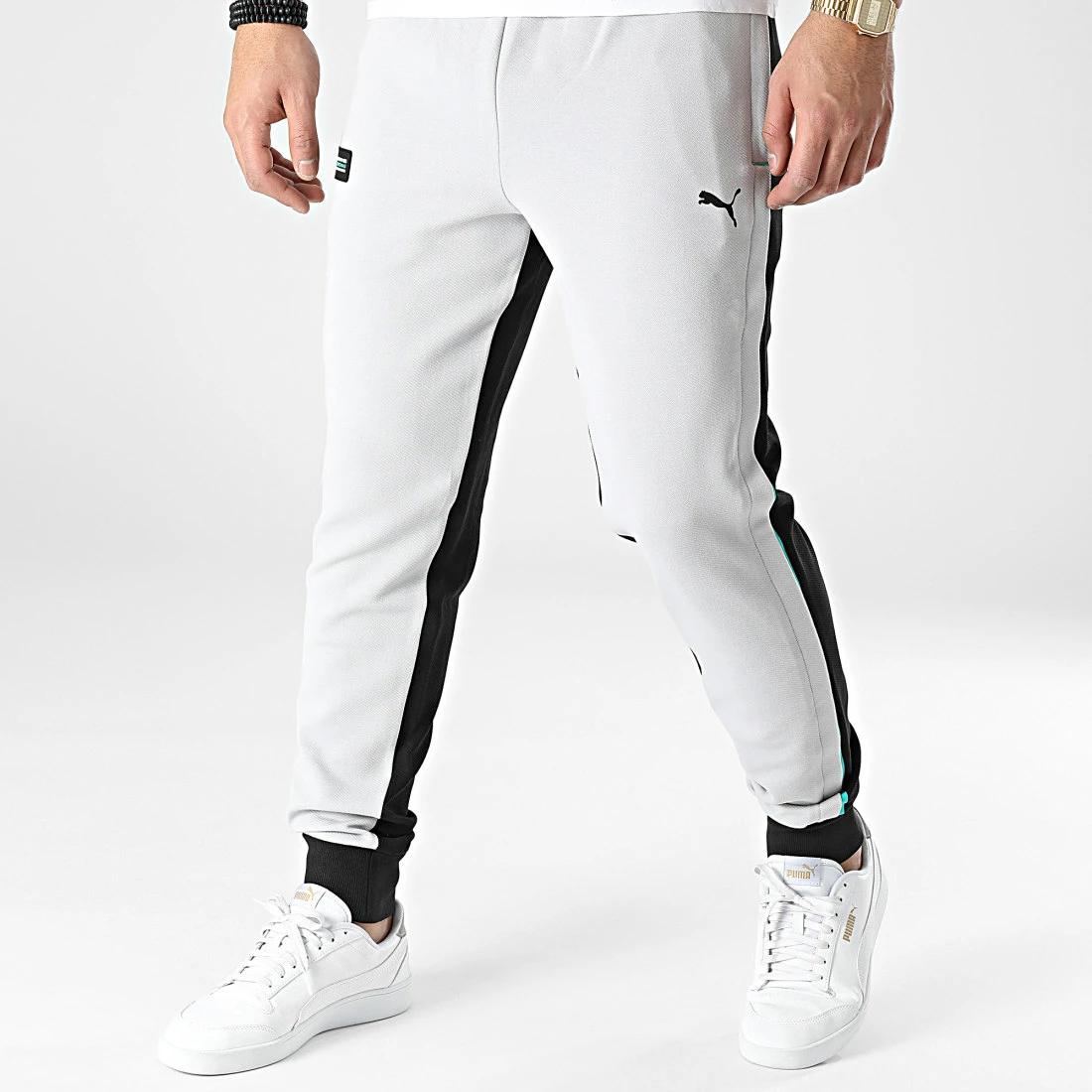 Meilleure vente 🛒 Pantalon Jogging A Bandes Mercedes AMG Petronas 533608 Gris Clair Noir de Puma 🥰 3 Meilleure vente 🛒 Pantalon Jogging A Bandes Mercedes AMG Petronas 533608 Gris Clair Noir de Puma 🥰