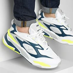 Grosses soldes 😍 Baskets RS Fast 380562 White Intense Blue Yellow Glow de Puma ⌛