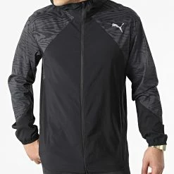 Budget 🛒 Veste Zippée Capuche Run Graphic 521405 Noir de Puma 🔔 -Puma Soldes 2022 puma 307667 521405 01 20220308T152705 03