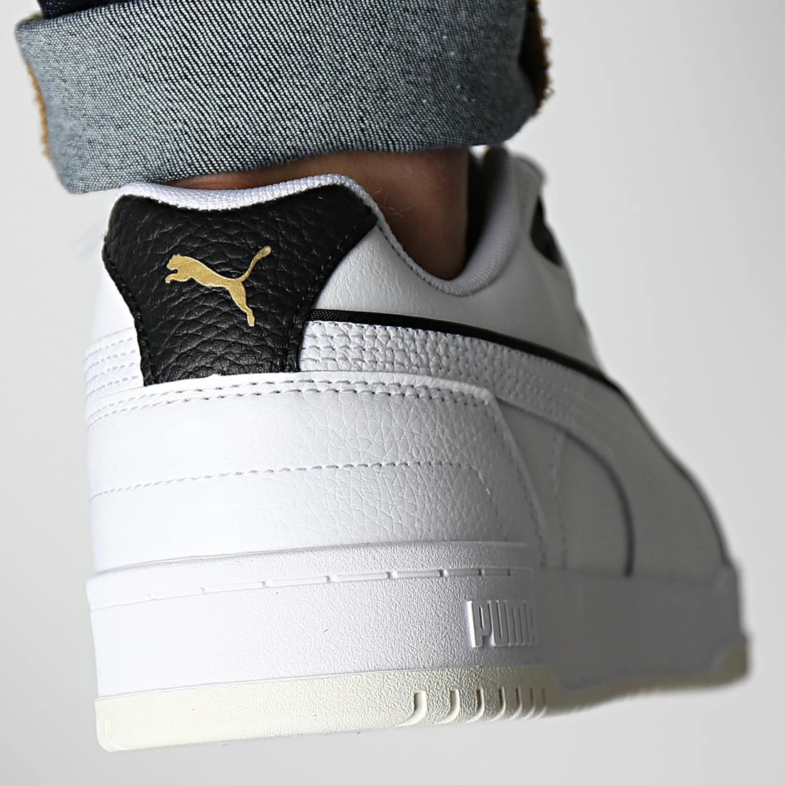 Tout neuf 🧨 Baskets RBD Game Low 386373 Puma White Puma Black Gold 🔥 6 Tout neuf 🧨 Baskets RBD Game Low 386373 Puma White Puma Black Gold 🔥 – Image 4