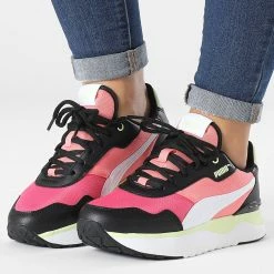 Budget ✔️ Baskets Femme R78 Voyage 380729 Black White Carnation Pink de Puma 👍