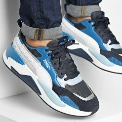 De gros 🎁 Baskets X-Ray 2 Square 383203 Night White Light Blue de Puma 🛒