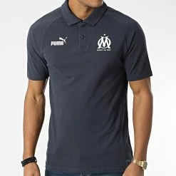 Remise 🔥 Polo Manches Courtes OM Casuals 767306 Bleu Marine de Puma 🎁