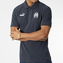 Remise 🔥 Polo Manches Courtes OM Casuals 767306 Bleu Marine de Puma 🎁 -Puma Soldes 2022 puma 337787 767306 22 20221027T153552 03