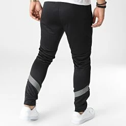 Sortie 🌟 Pantalon Jogging Borussia Dortmund Training 767672 Noir de Puma ✔️ -Puma Soldes 2022 puma 340277 767672 06 20221108T141355 04